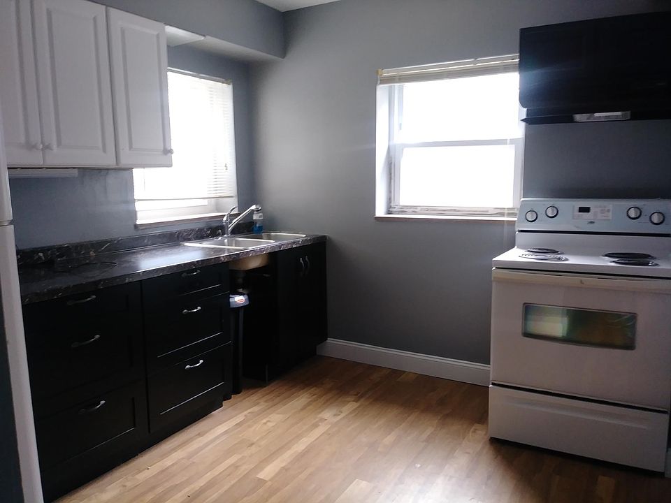 2nd image of 18963 Hilliard Blvd APT 3