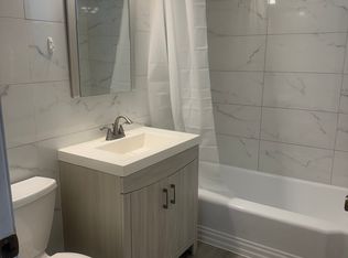 5947 160th St, Flushing, NY 11365