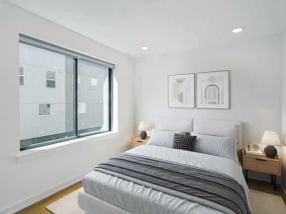 4th image of 640 Moore St #11264845