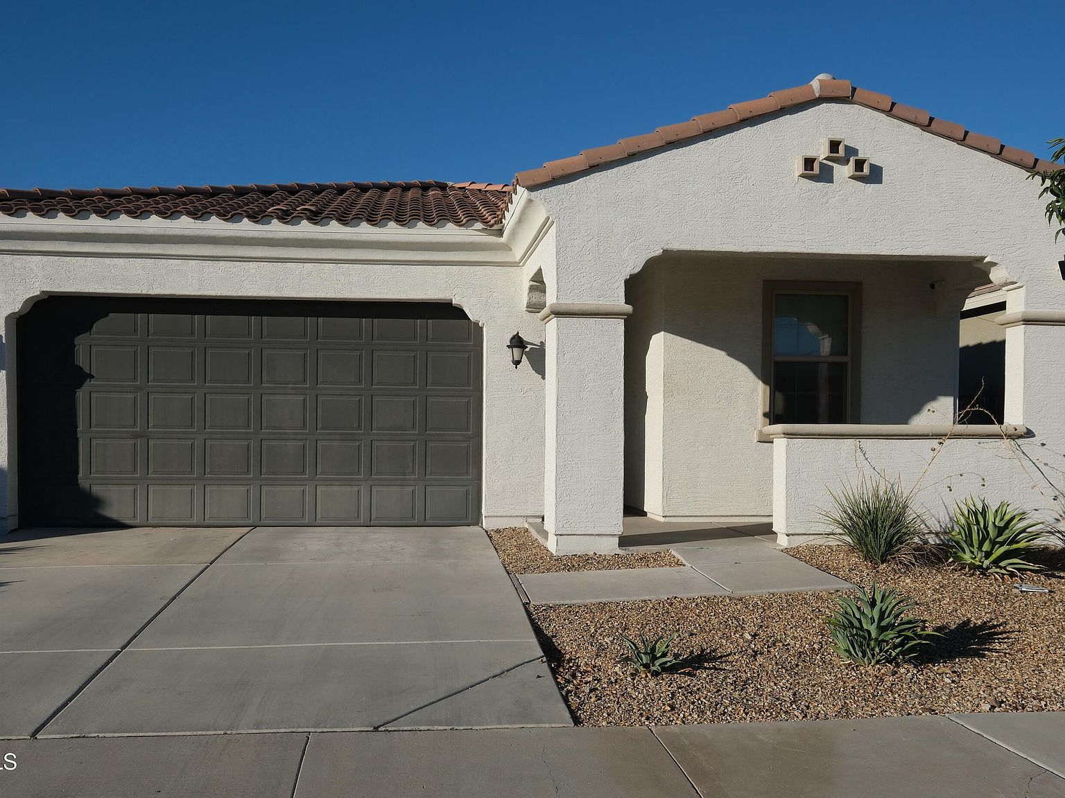 2838 E FRAKTUR Road, Phoenix, AZ 85040 | Zillow