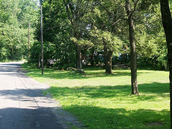 5th image of 25 Orr Ave