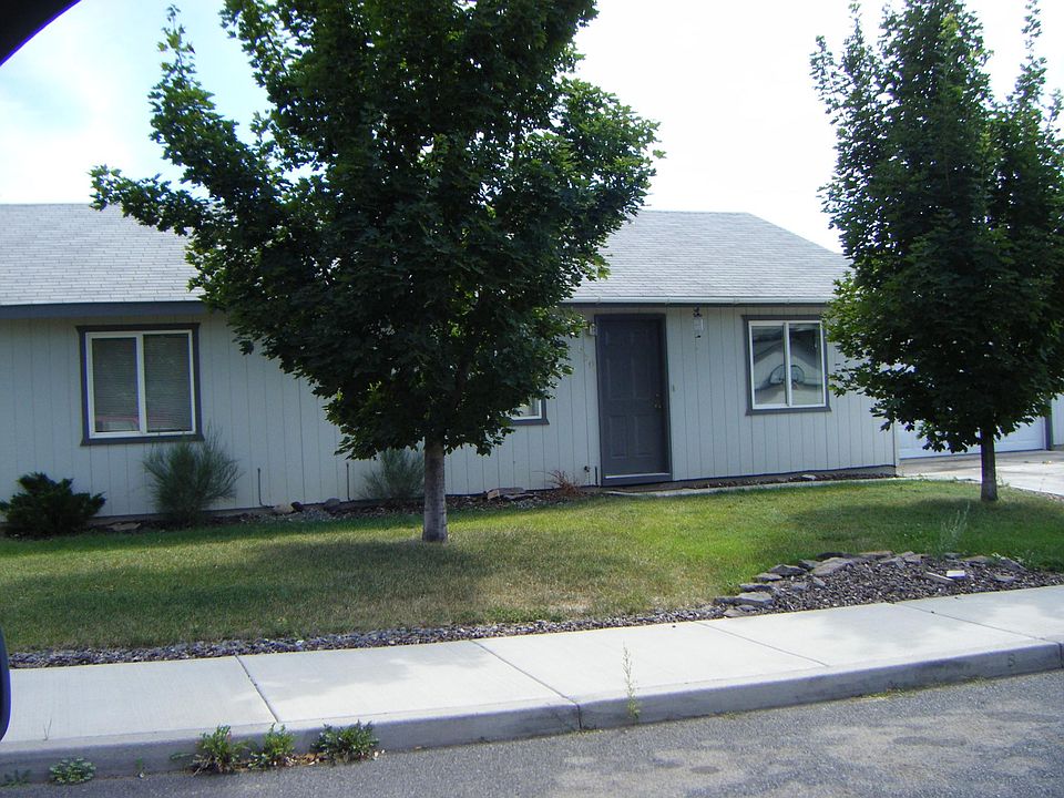 1st image of 850 NW Redwood Ave