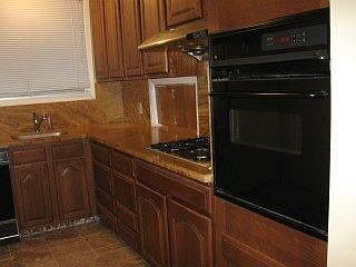 5th image of 587 Skyline Dr