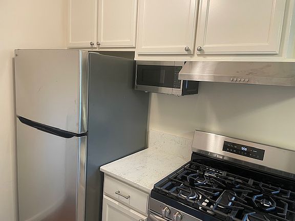 5th image of 10621 San Carlos Ave APT D