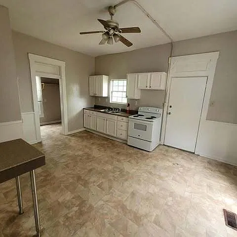 2027 East Oak Street - 1 — Photo 4