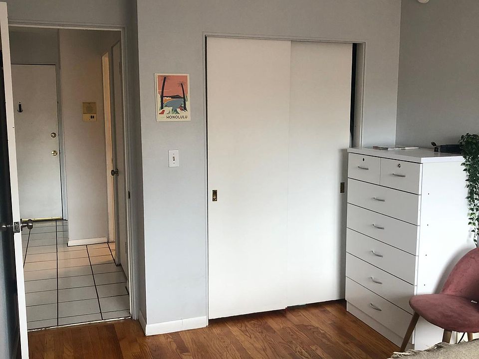 1st image of 1733 N Cambridge Ave APT 303