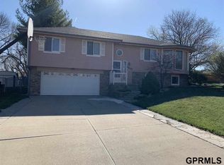 6627 S 86th St, Omaha, NE 68127