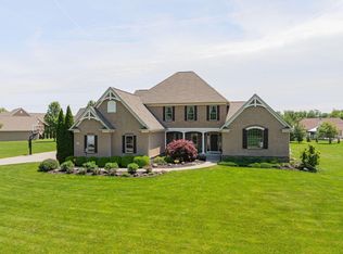 16725 Raintree Dr, Marysville, OH 43040