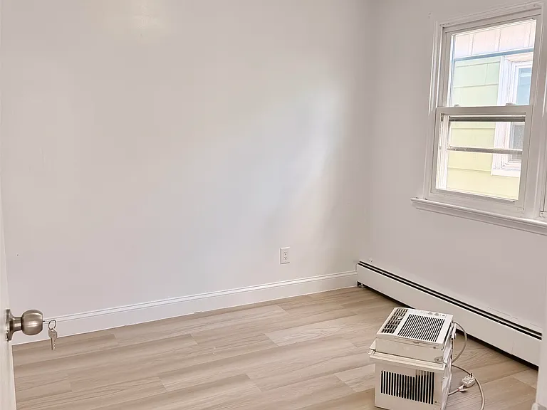 24 E 18th St #2 — Photo 8