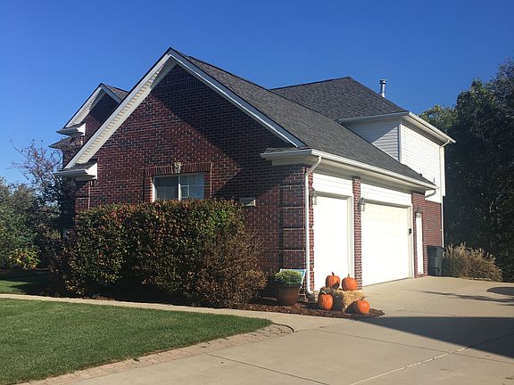 3rd image of 2222 Village Woods Dr