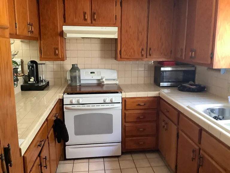 1329 N Ditman Ave — Photo 9