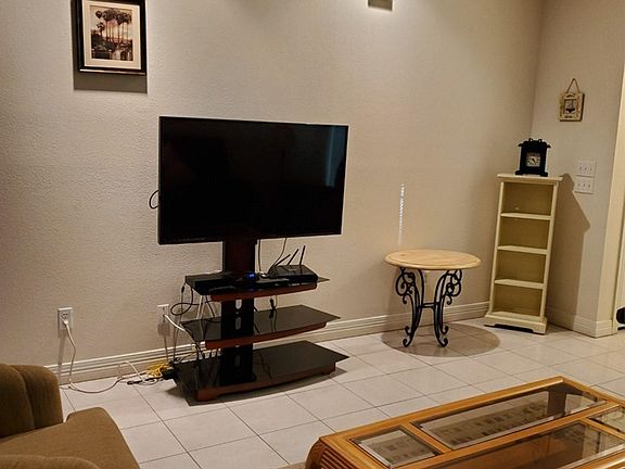 2nd image of 124 E Bahama St #5