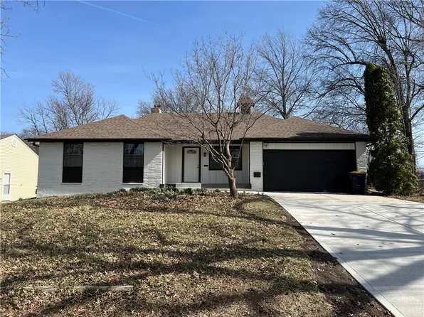 8815 Belleview Ave, Kansas City, MO 64114