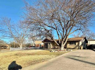 716 E Walnut St, Derby, KS 67037