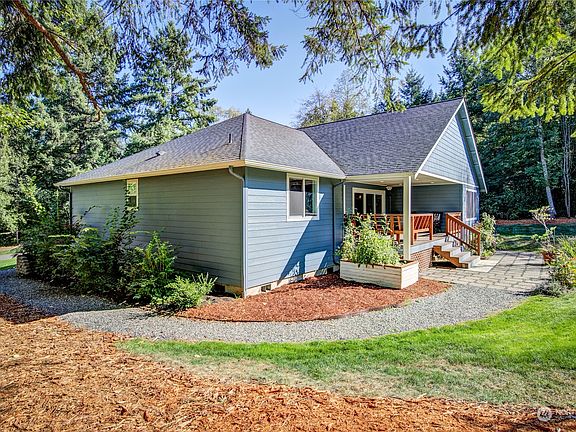 2nd image of 11540 Gray Lane NE