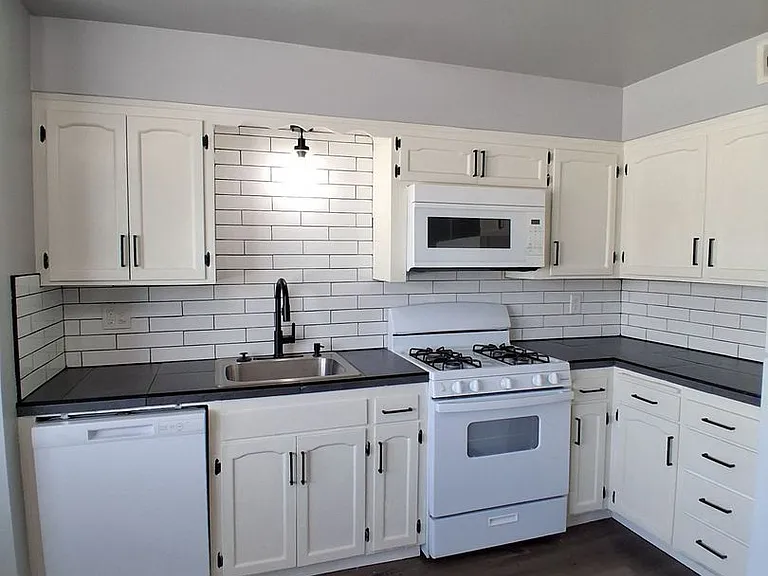 3331 E Sierra Madre Ave — Photo 4