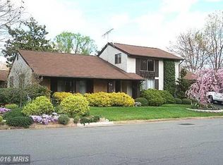 513 Avondale Dr, Sterling, VA 20164