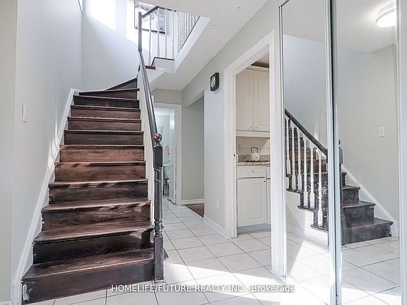 5th image of 47 Carisbrooke Sq