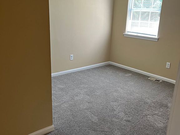 4th image of 1616 Skiffes Creek Cir