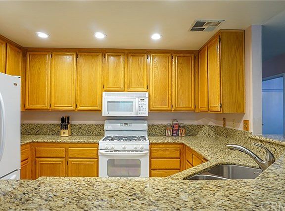 3rd image of 3271 W Sunflower Ave