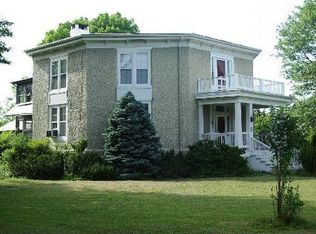 1403 Holly Ave, Grottoes, VA 24441