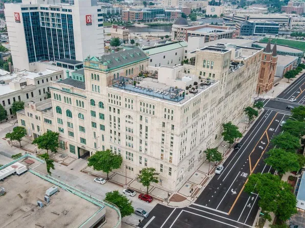 270 East Highland AVENUE #622, Milwaukee, WI 53202