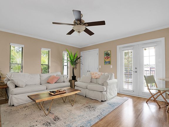 5th image of 720 Lyndhurst St Unit 1123