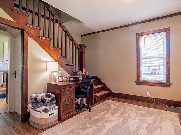 5th image of 102 Sandy Way