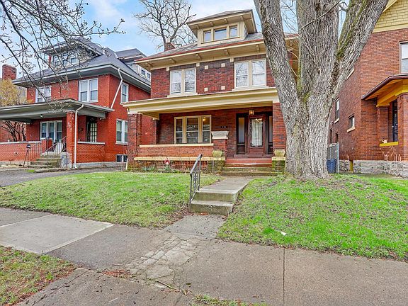 3rd image of 652 Linwood Ave