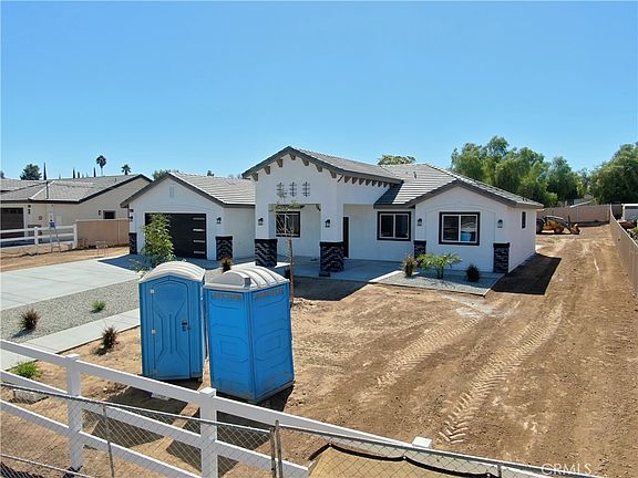 3rd image of 20541 Hunter St