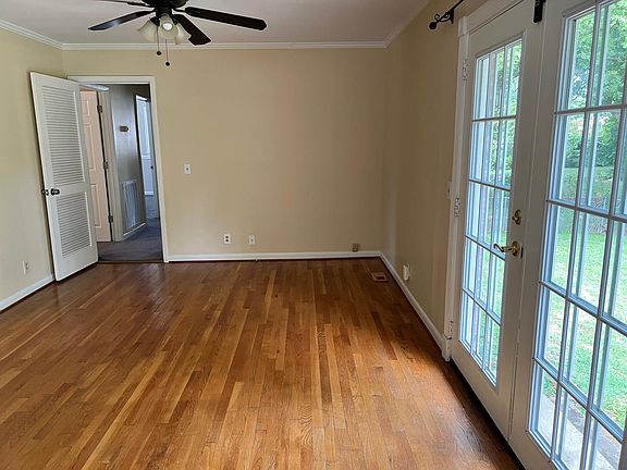 FAMILY ROOM WITH FRENCH DOOR