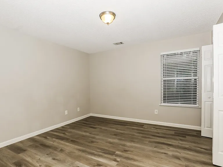 1112 Saint Phillips Ct — Photo 12