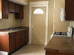 4th image of 898 Rockdale Ave
