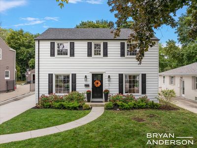 1028 Pinecrest Ave SE, East Grand Rapids, MI, 49506