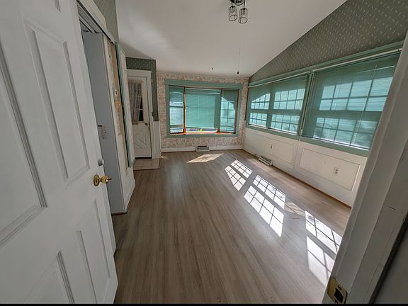 4th image of 3003 Gray Ave