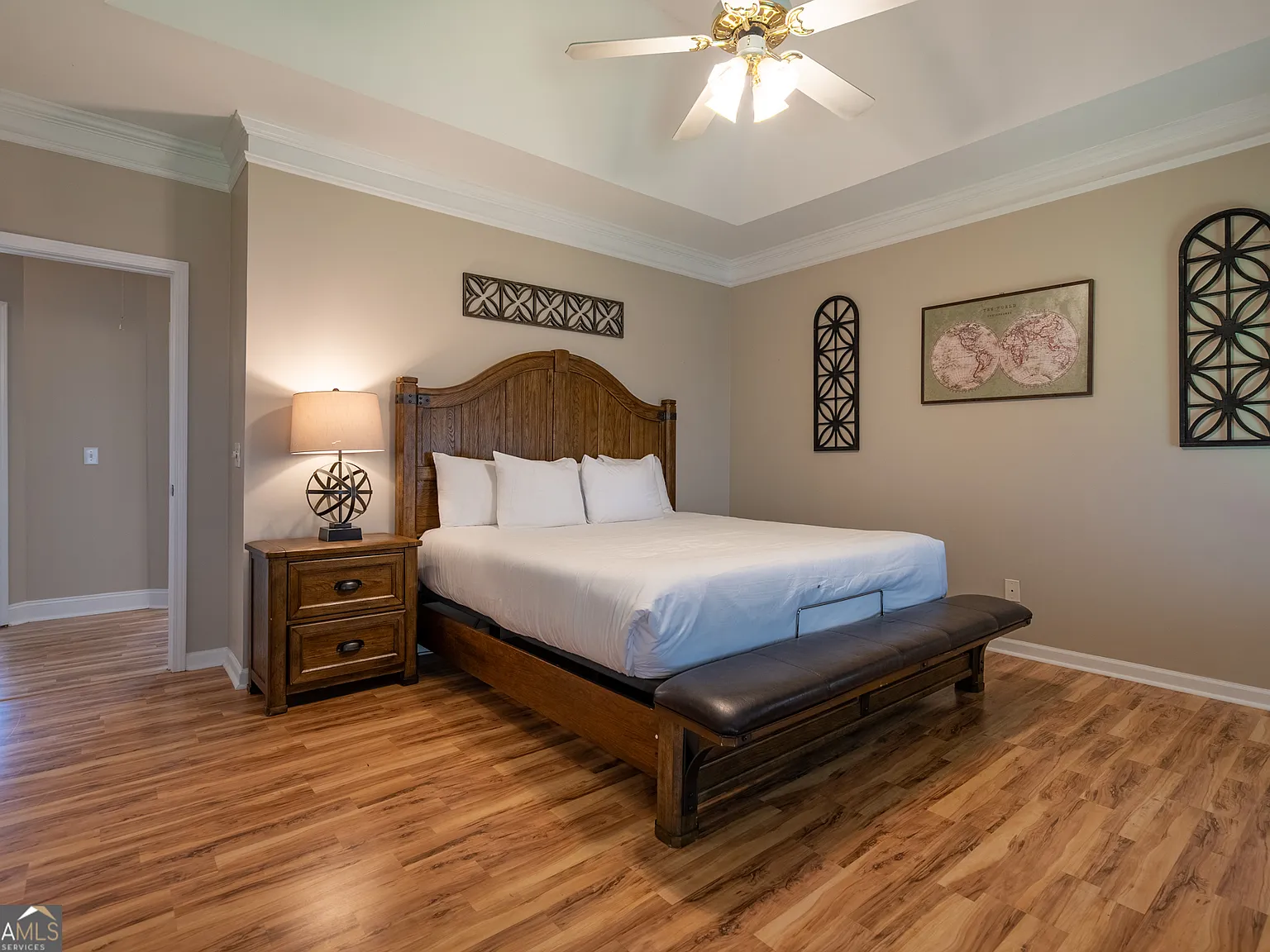 4 bed, 3.0 bath, $5,567 — Photo 4