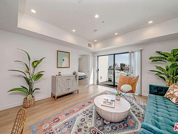 3rd image of 321 S Oxford Ave #606