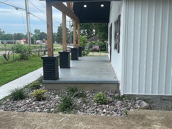 2nd image of 75 Johnsonville
