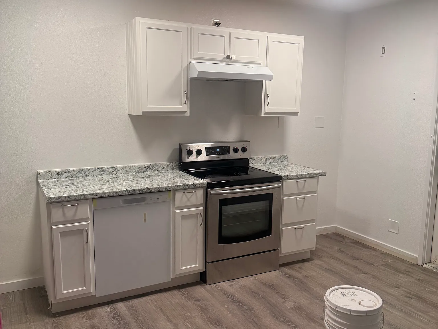 1 bed, 1120 sqft, $1,850 — Photo 4