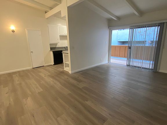 3rd image of 11711 Kiowa Ave APT 3