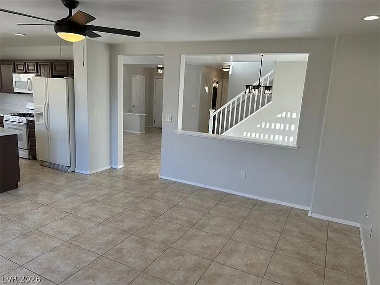 8997 Ivybridge St — Photo 3