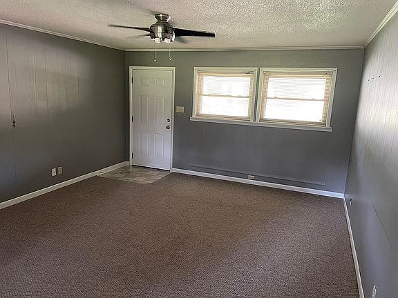 2nd image of 807 N Holly St