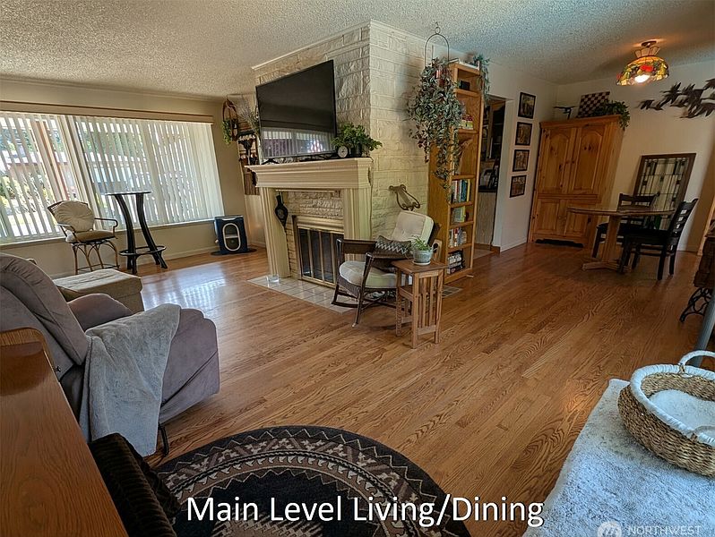 5th image of 224 S 166th Street