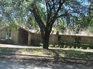 217 Green River Trl, Fort Worth, TX 76103