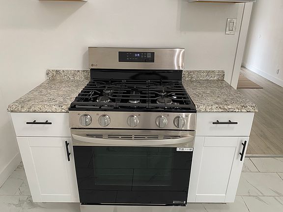 2nd image of 312-314 Maxine Ave