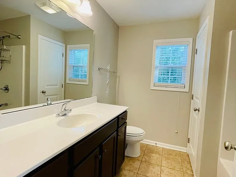 1404 Abberbury Dr — Photo 17