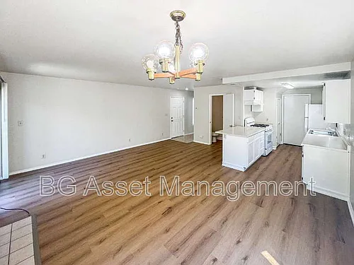 810 3rd St Photo 1