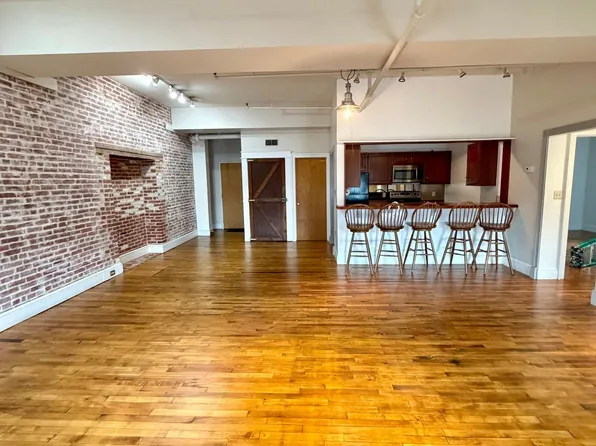 231 N Shippen St APT 325, Lancaster, PA 17602