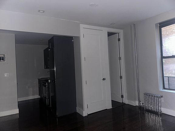 2nd image of 411 E 114th St APT 8