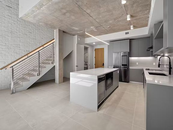 5th image of 110 NW 25th St #133